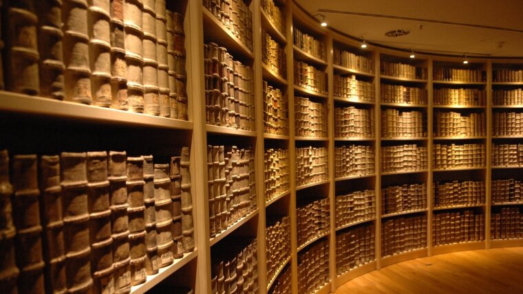 Seit 1817 das erste Mal wieder komplett: die "Bibliotheca Electoralis", Bild vom 18.01.2008. Foto: Peter Scheere/FSU